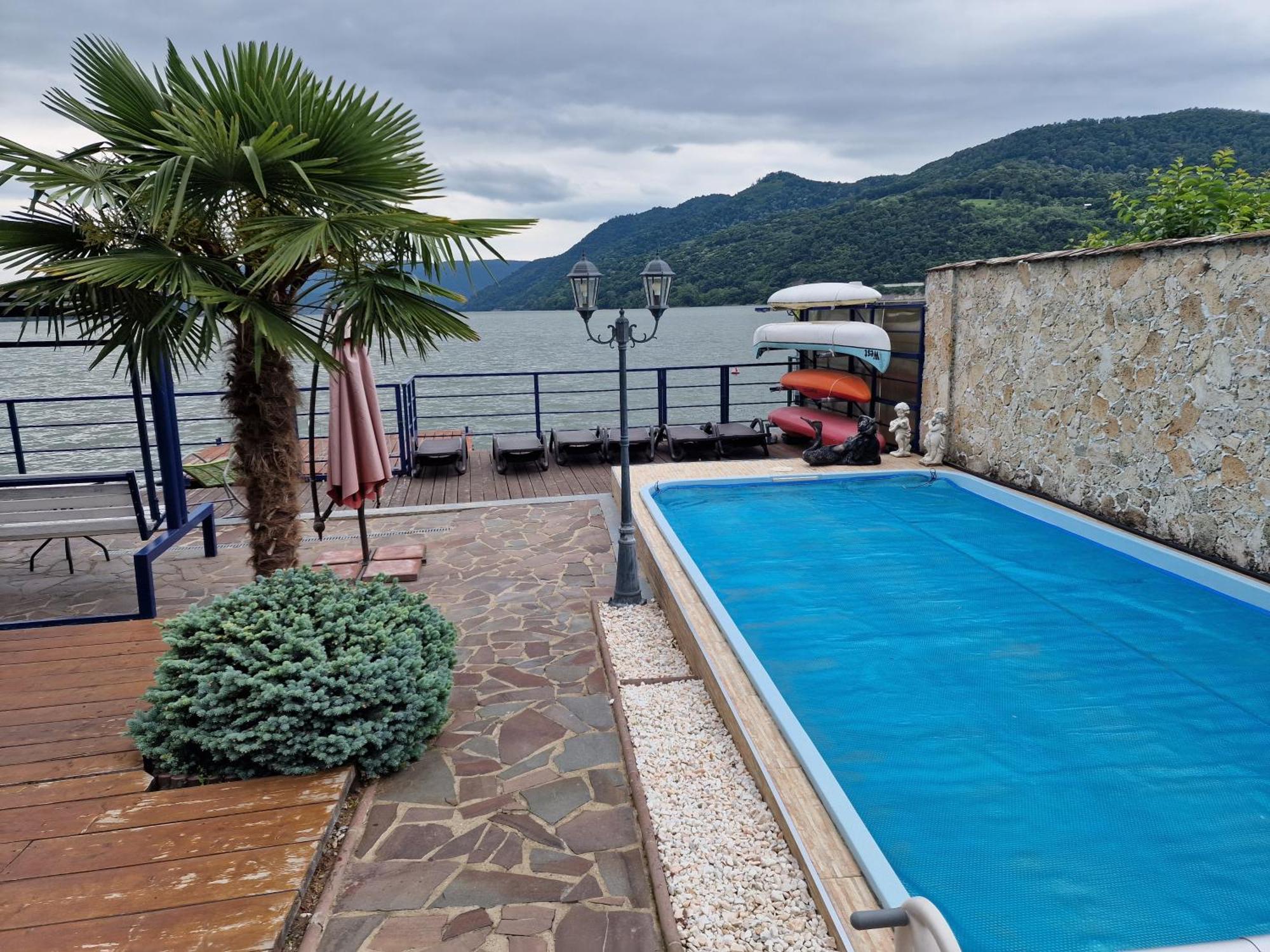 Отель Casa Andrei Оршова Экстерьер фото