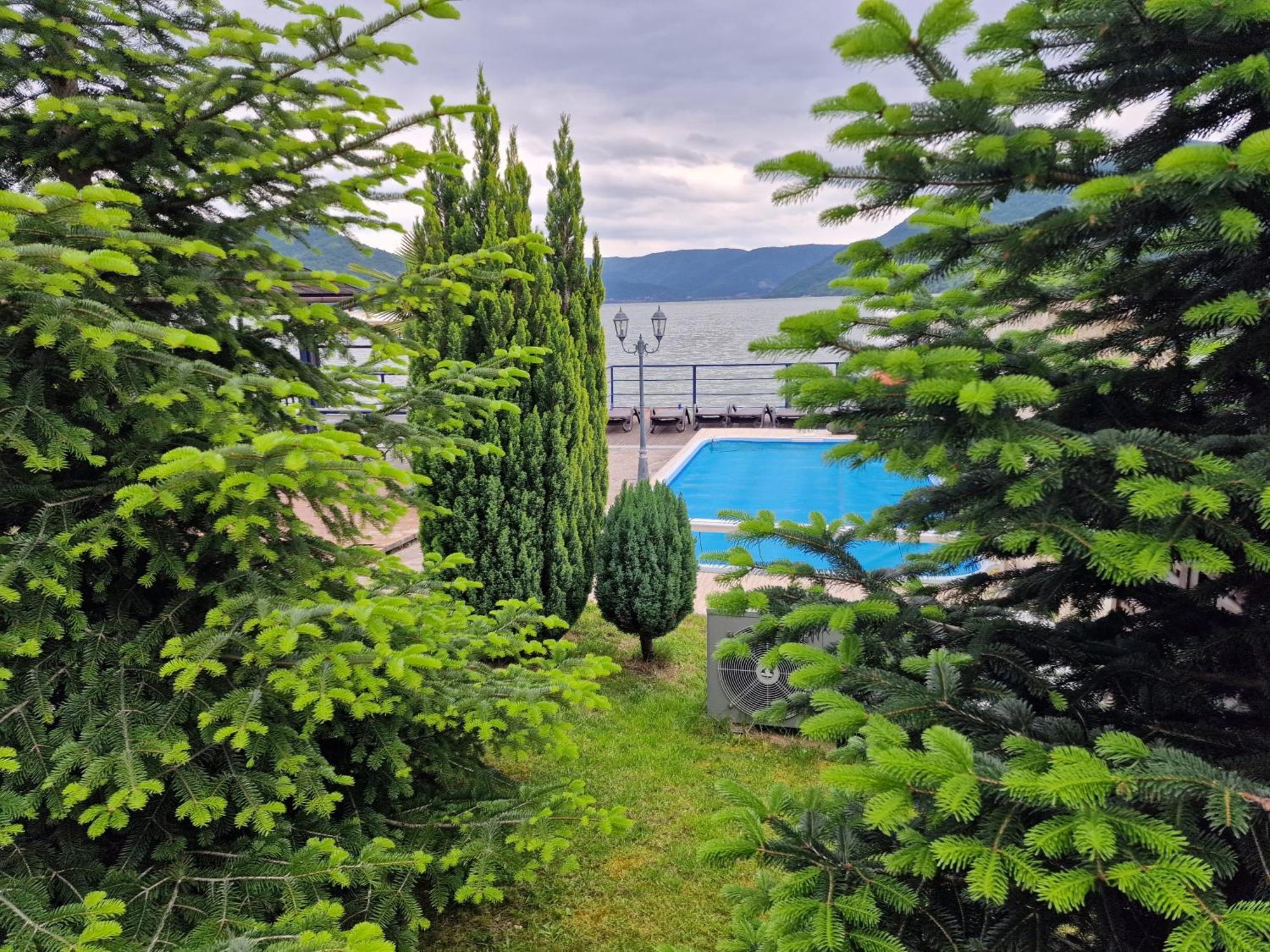 Отель Casa Andrei Оршова Экстерьер фото