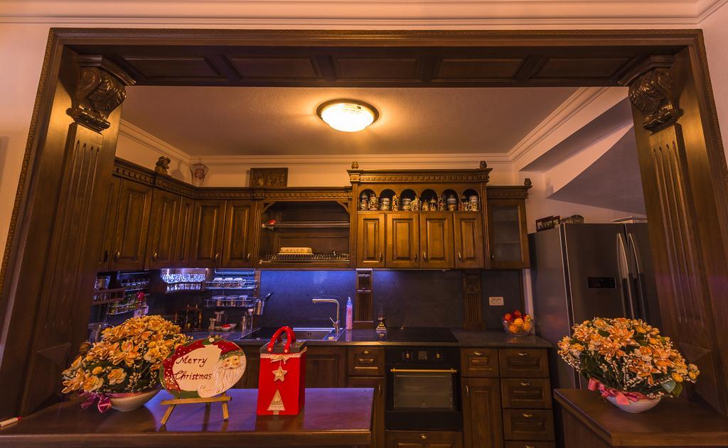 Отель Casa Andrei Оршова Экстерьер фото