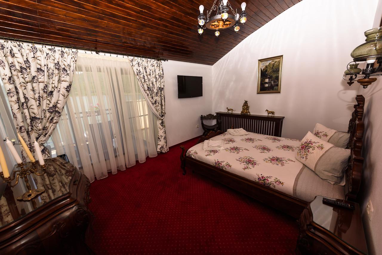 Отель Casa Andrei Оршова Экстерьер фото