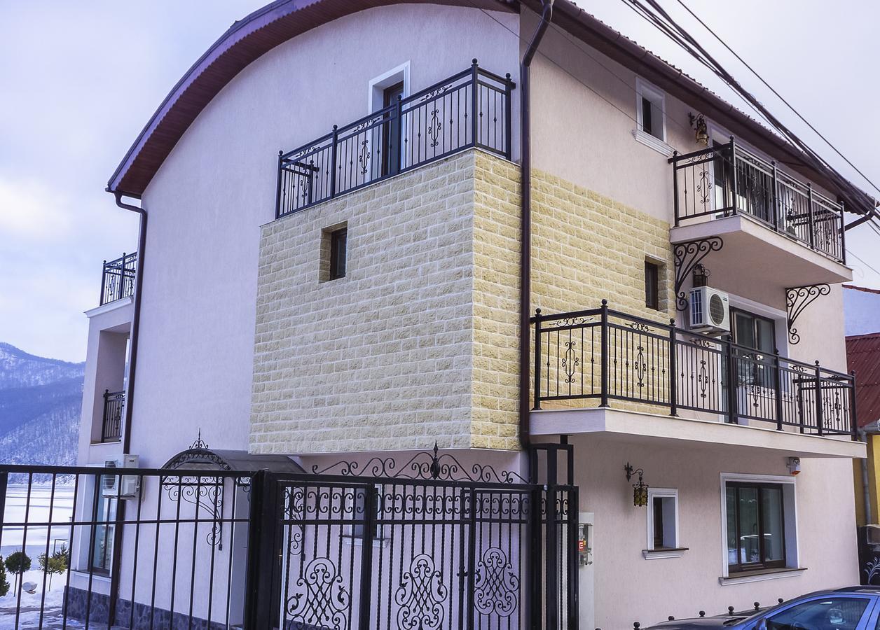 Отель Casa Andrei Оршова Экстерьер фото
